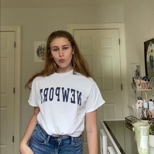 Brandy Melville tshirt